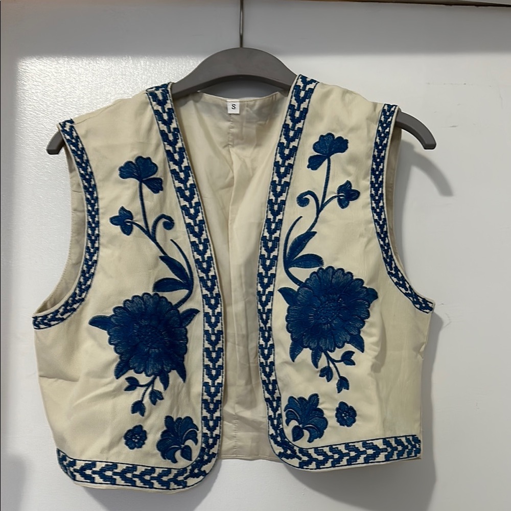 Embroidered Floral Vest in Cream and Blue